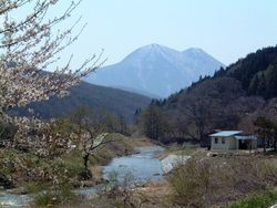 二岐山 (1544.3m)